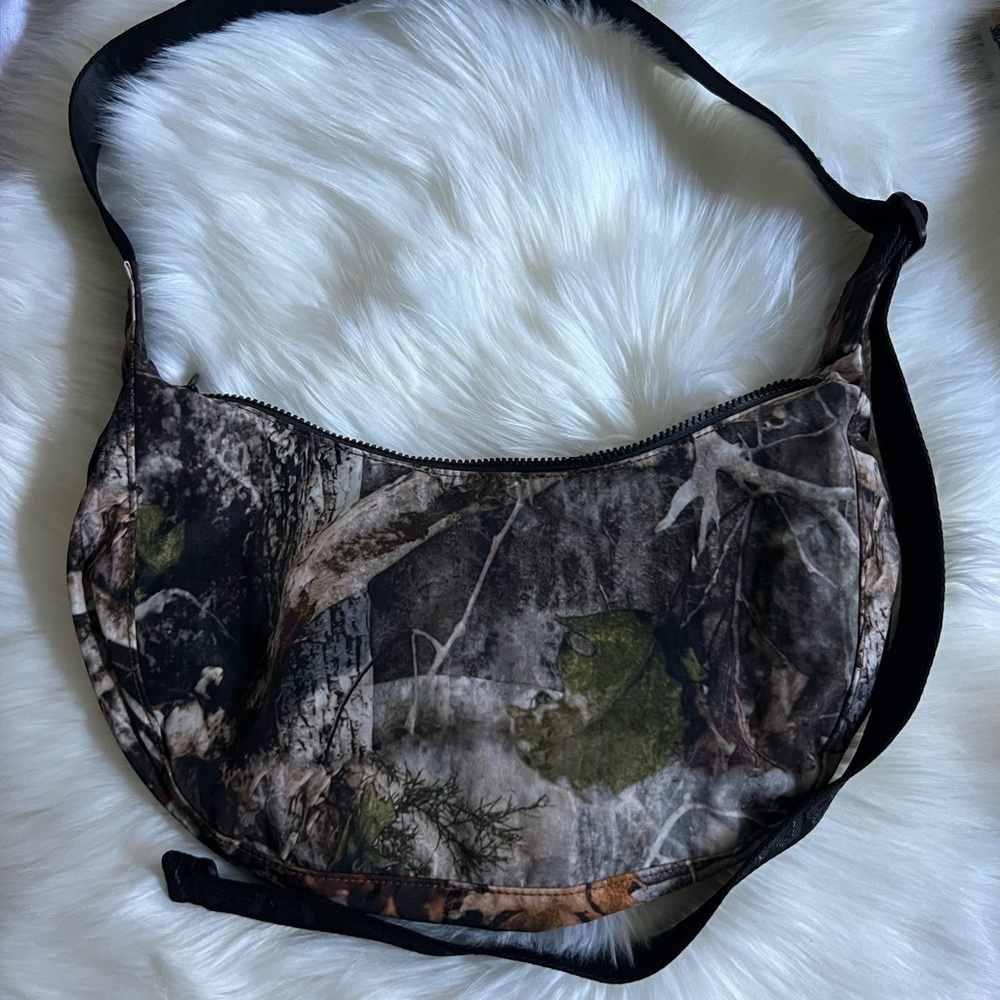BAGGU PHOTO FORREST CRESCENT BAG A
